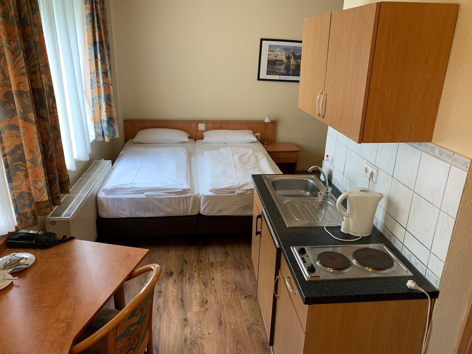 Hotel Am Kurfuerstenplatz - Messe Frankfurt nad Menem Zewnętrze zdjęcie