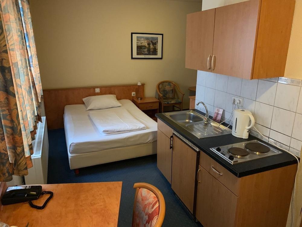 Hotel Am Kurfuerstenplatz - Messe Frankfurt nad Menem Zewnętrze zdjęcie