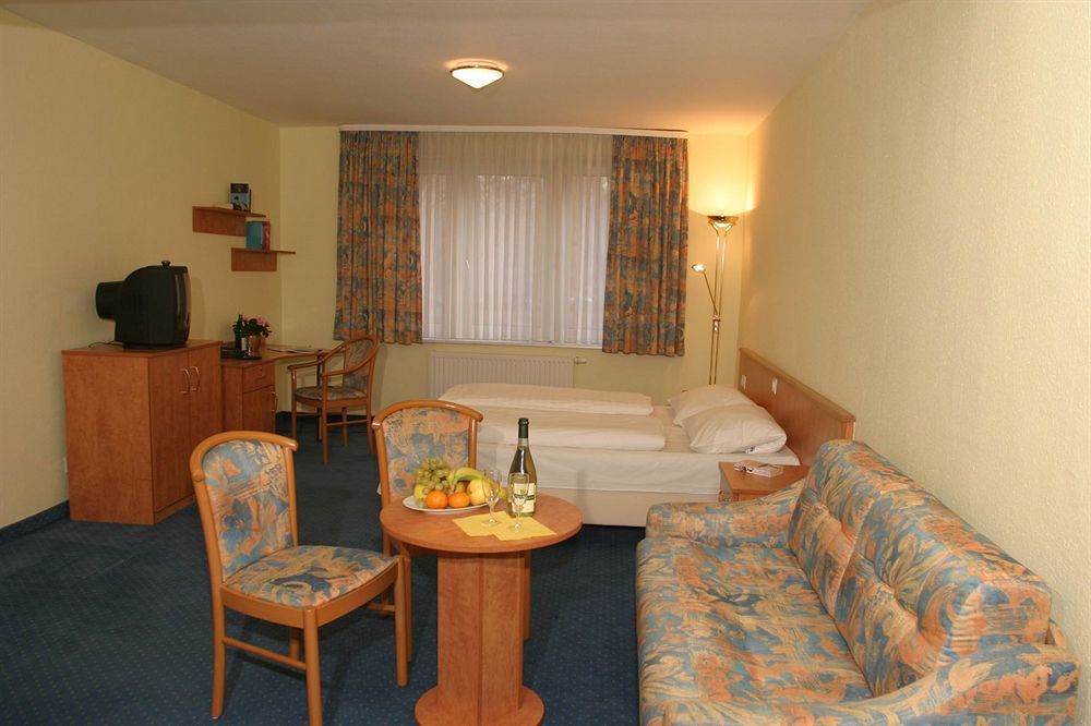 Hotel Am Kurfuerstenplatz - Messe Frankfurt nad Menem Zewnętrze zdjęcie